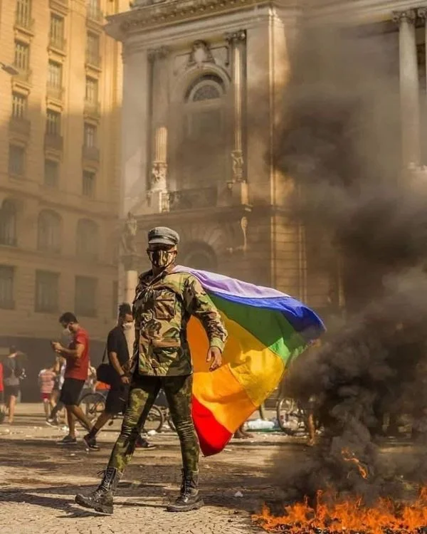 Alixia, ex moradora da CasaNem, é ativista dos direitos trans e LGBT Alixia, ex moradora da CasaNem, é ativista dos direitos trans e LGBT