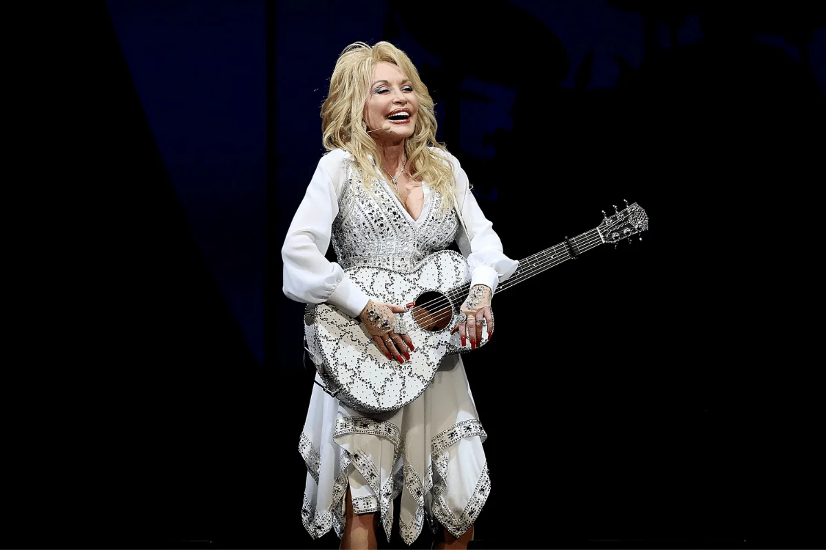 Morre Dolly Parton, madrinha de Miley Cyrus Morre Dolly Parton, madrinha de Miley Cyrus