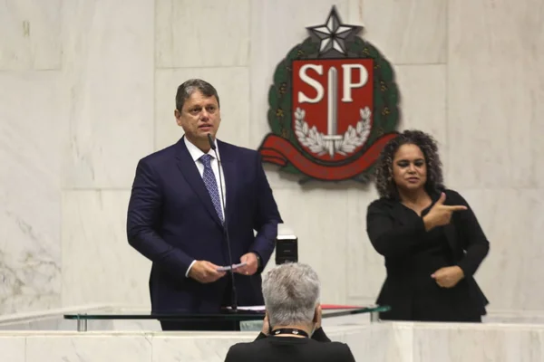 Bolsonaristas raiz faltam à posse de Tarcísio em SP; veja quem não foi