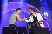 Zezé Di Camargo e Luciano vão cantar "É o amor" junto ao público de Brasília
