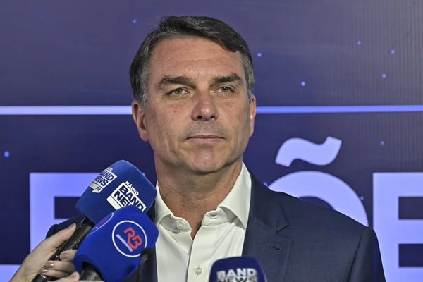 Segurança: Flávio promete leis mais duras contra “marginais” e provoca Lula