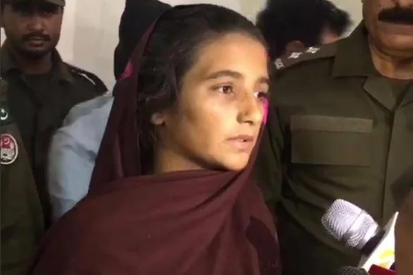 Mulher envenena marido e mata 14 familiares por engano
