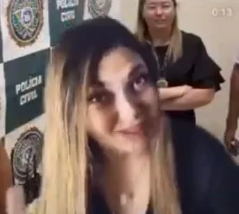 Estilo TikTok: delegada é exonerada por causa de vídeos viralizados. Veja - destaque galeria