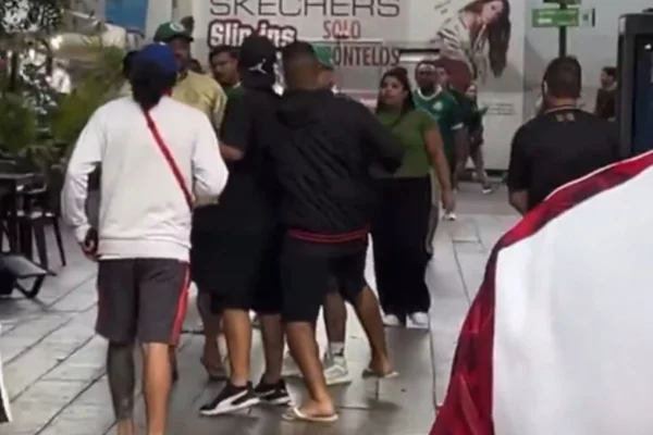 Flamengo e Palmeiras: torcedores brigam em Lima às vésperas da final