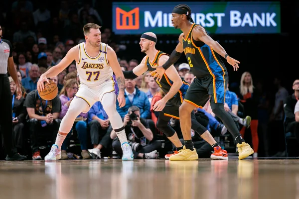 Foto colorida de Los Angeles Lakers - Metrópoles
