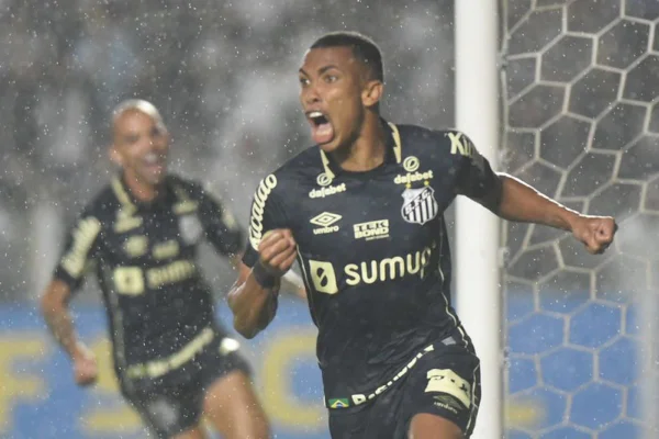 Santos vence Fluminense e respira na briga contra o rebaixamento