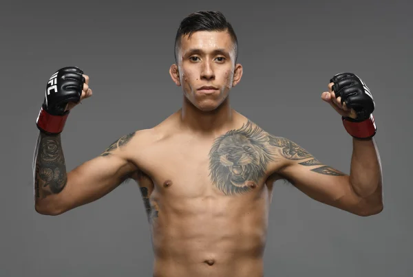 Após ter vídeo íntimo vazado, lutador do UFC assume bissexualidade