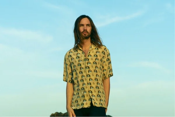 Tame Impala anuncia álbum e lança single It Might Be Time