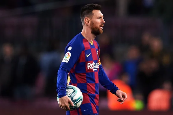 Ídolo da França diz que Messi não “aguentaria” Premier League