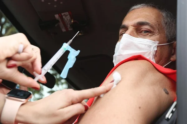 GDF espera receber 100 mil doses de vacina contra a Covid até sexta