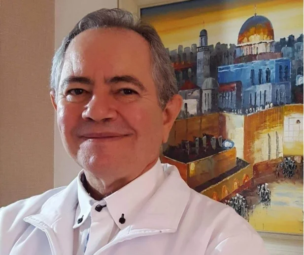 Médico de Assis (SP) tomou vacinas da Coronavac e Astrazeneca Médico de Assis (SP) tomou vacinas da Coronavac e Astrazeneca