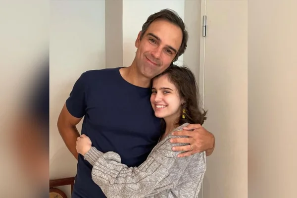 Filha de Tadeu Schmidt se identifica como queer e aborda tema LGBTQIA+