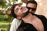 Álvaro Xaro e Matheus Lisboa posaram em clima de romance durante viagem Álvaro Xaro e Matheus Lisboa posaram em clima de romance durante viagem