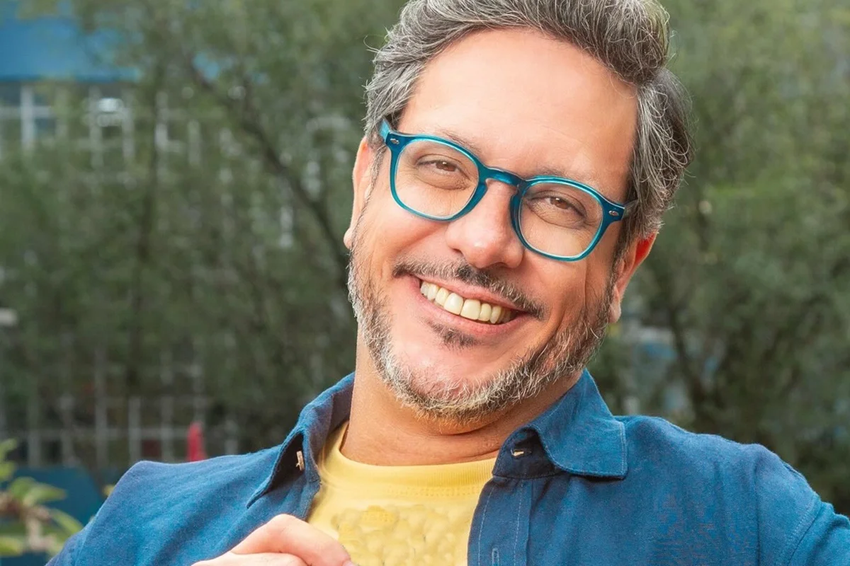 Lucio Mauro Filho posa para as redes sociais Lucio Mauro Filho posa para as redes sociais