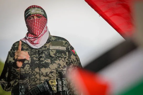 Imagem colorida mostra Abu Ubaida, porta-voz do hamas - Metrópoles