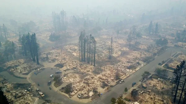 Califórnia tem 31 mortos vítimas de incêndio florestal