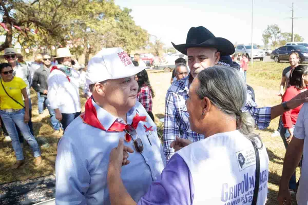 Brasília (DF) 04/06/2022 Governador Ibaneis Rocha participa da Festa em honra e louvor ao Divino Espírito Santo no Setor Tradicional de Planaltina/DF