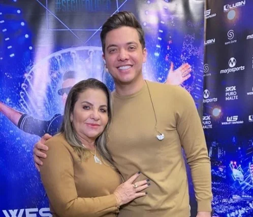 Wesley Safadão e mãe
