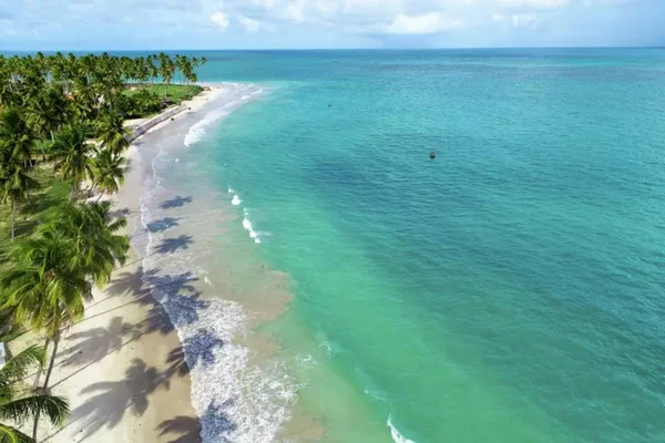 Pacote com quatro diárias para a Praia dos Carneiros por R$ 835