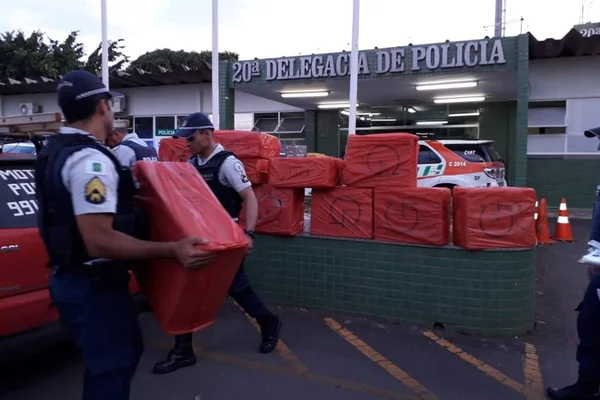 PMDF prende contrabandista de cigarros em Santa Maria