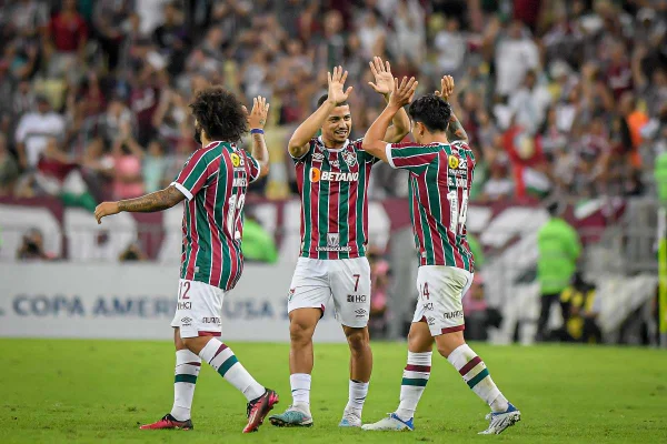 Flu empata e avança às oitavas da Libertadores; River também passa