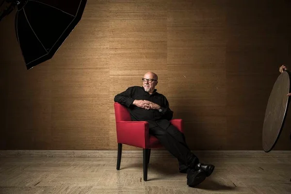 Tradução de O alquimista, de Paulo Coelho, atinge 92 idiomas (ou mais)