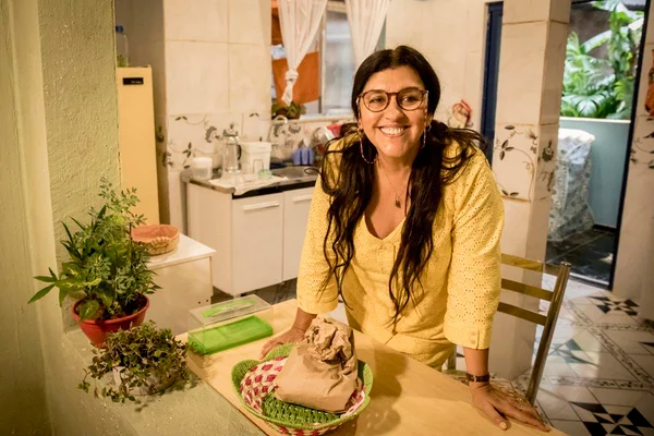 Regina Casé: vivendo o “amor de mãe” na vida real e na ficção