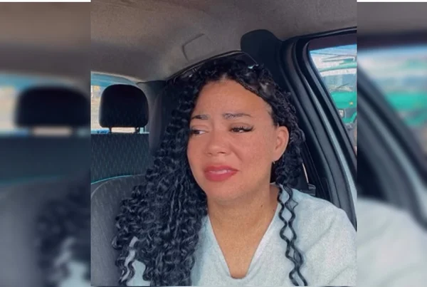 “Estou sem chão”, diz mãe de bebê que morreu enforcada em creche no DF