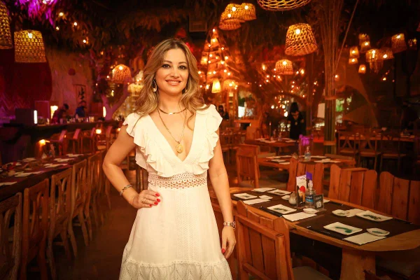 Carol Kalil celebra aniversário com amigas no badalado complexo Maaya