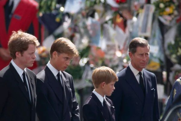 Harry revela que perfume de Diana o ajudou a desbloquear memórias pós-luto - destaque galeria