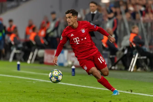 Coutinho joga e Bayern aplica 3 x 0; City vence com gol de Jesus