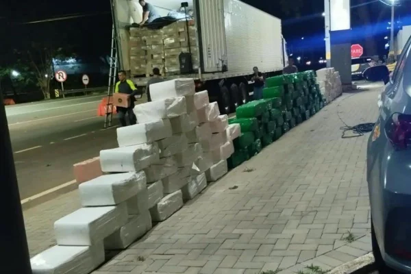 Polícia apreende 7 toneladas de maconha escondidas em linguiças - Metrópoles
