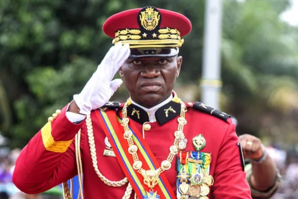 Líder de golpe de Estado, General Nguema é eleito presidente do Gabão - Metrópoles
