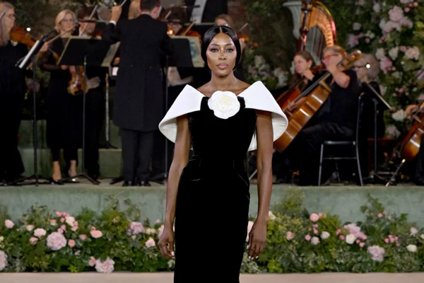 Conheça a cidade de Minas Gerais onde Naomi Campbell passou o Natal