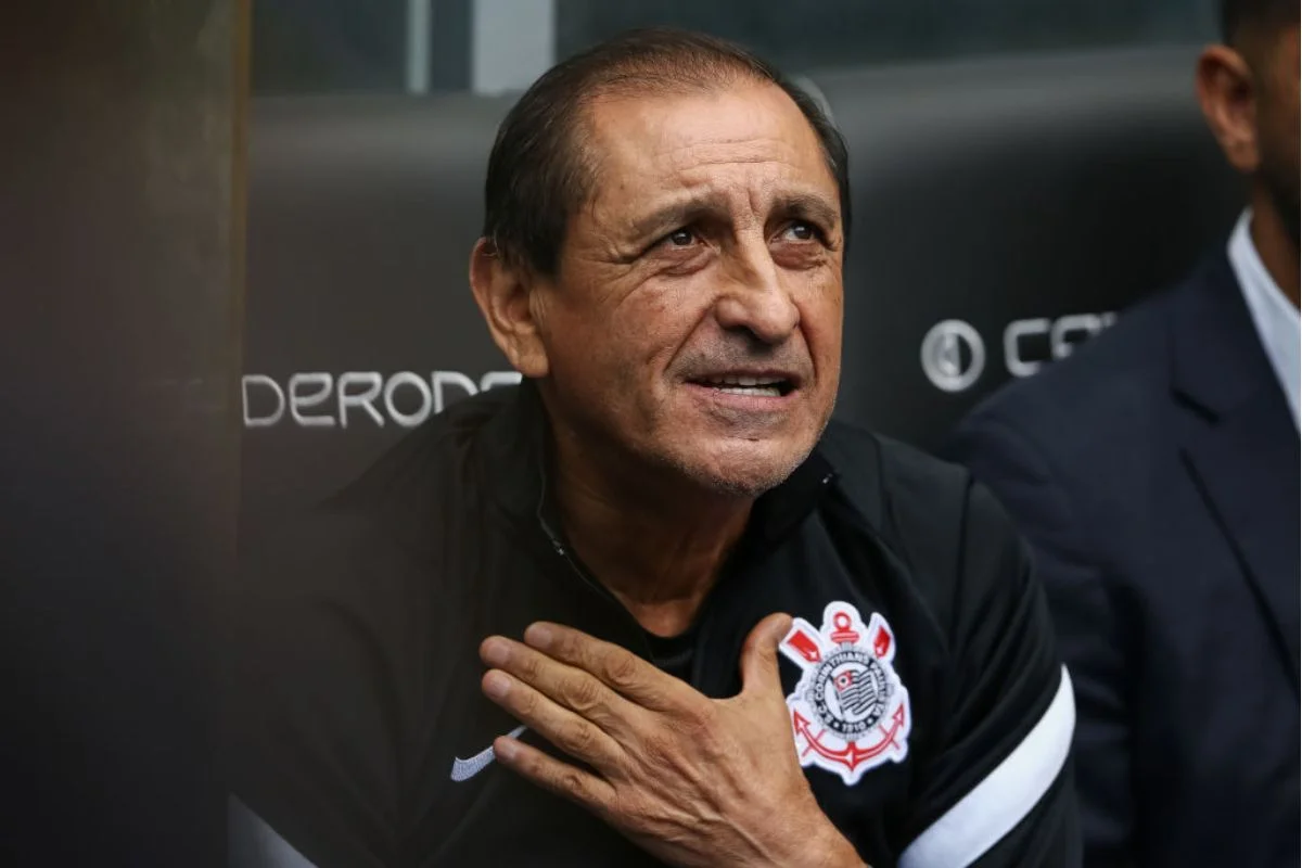 Ramón Díaz é favorito para retornar ao Corinthians. Ramón Díaz é favorito para retornar ao Corinthians.