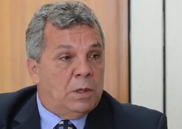 Estilo Fraga de ser. Deputado metralha GDF e questiona balanço sobre violência no carnaval