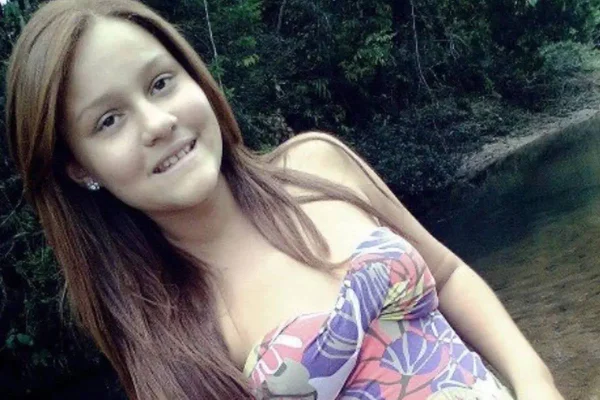 Imagem colorida de menina de 14 morte - Metrópoles