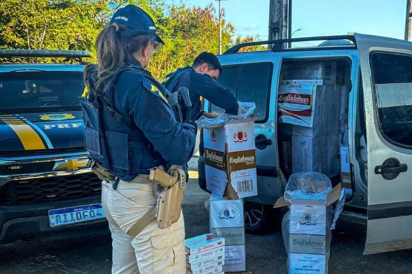 PRF apreende cigarros contrabandeados