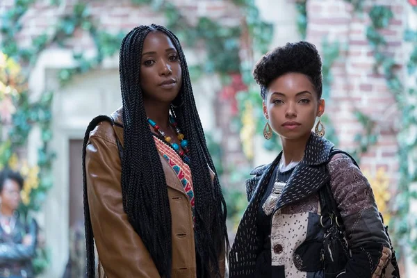 Crítica: Dear White People se supera na segunda temporada