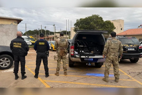 Esquema de contrabando envolvendo PMs é alvo de operação da PF
