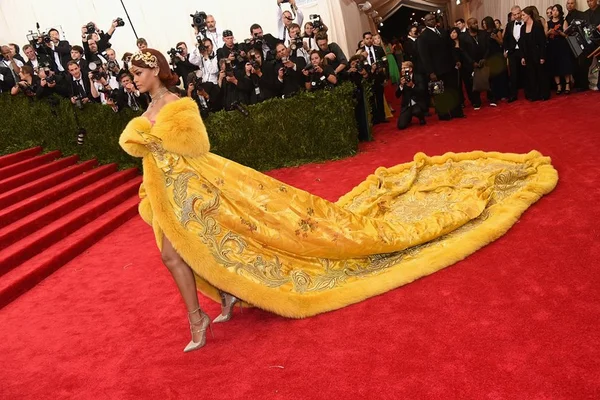Aquecimento Met Gala: relembre os looks mais icônicos do evento