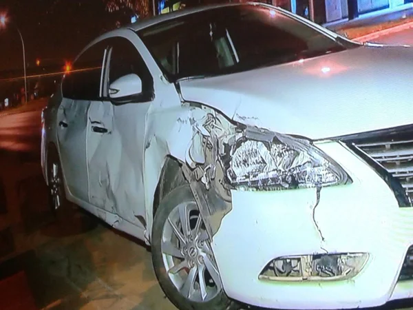 Homem morre após acidente entre carro e moto na W3 Norte