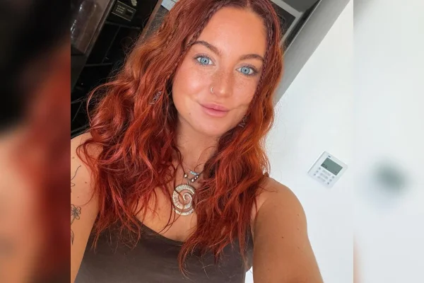 Foto da jovem Matilda Crome selfie