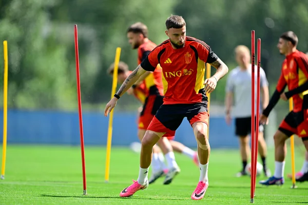Zagueiro da Bélgica é vetado pelo clube e fica fora das quartas da Copa