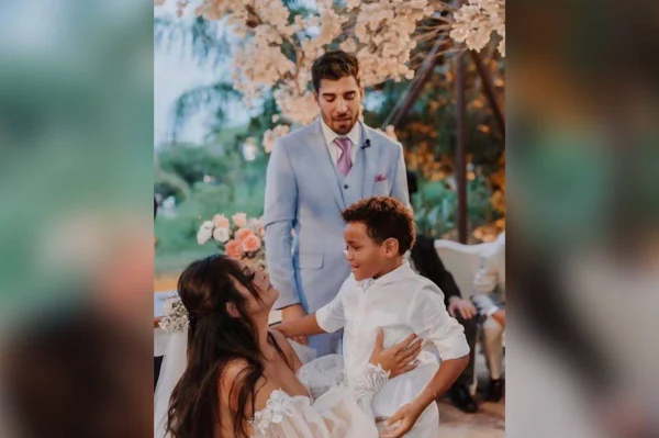 Foto colorida família Carol Nakamura