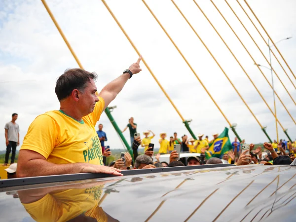 Flávio Bolsonaro no PA - Metrópoles