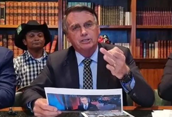 Bolsonaro volta a criticar CPI da Covid: “Palhaçada” e “idiotice”