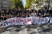 Entenda por que grandes protestos estudantis tomaram conta da França - imagem 2