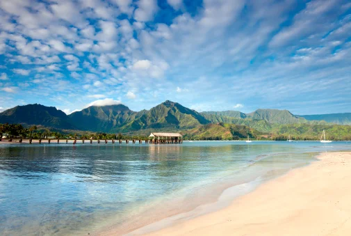 praia com ponte