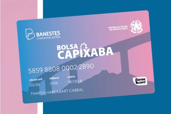 Cartão de programa Bolsa Capixaba, benfício para famílias carentes do Espírito Santo. Ele é rosa e azul - Metrópoles